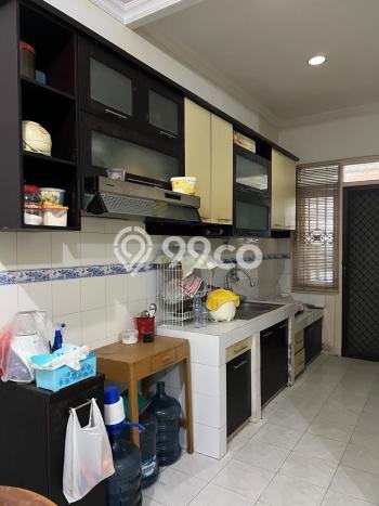 Rumah Kontrakan Surabaya LT 120m2 LB 170m2 Area Citraland Rumah Kontrakan Surabaya LT 120m2 LB 170m2 Area Citraland