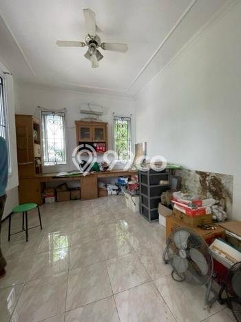 Disewakan! Rumah 4 Kamar Tidur &
2 Kamar Mandi di Citraland, Surabaya Disewakan! Rumah 4 Kamar Tidur &
2 Kamar Mandi di Citraland, Surabaya