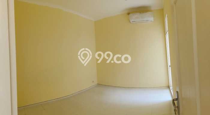 Disewakan! Rumah 3 Kamar Tidur &
2 Kamar Mandi di Citraland, Surabaya Disewakan! Rumah 3 Kamar Tidur &
2 Kamar Mandi di Citraland, Surabaya