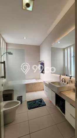 Rumah Sewa Surabaya LT 264m2 LB 300m2 Kawasan Citraland Rumah Sewa Surabaya LT 264m2 LB 300m2 Kawasan Citraland