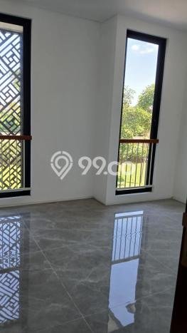 Rumah Disewakan Surabaya LT 180m2 LB 250m2 Area Citraland Rumah Disewakan Surabaya LT 180m2 LB 250m2 Area Citraland