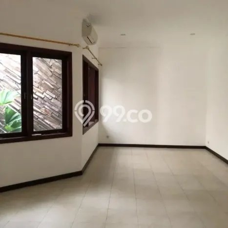Rumah sewa siap pakai 2 KT di Citraland, Surabaya Rumah sewa siap pakai 2 KT di Citraland, Surabaya