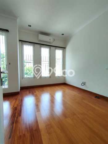 Rumah LT 180m² / LB 180m² di Kawasan BSD The Green, Tangerang Rumah LT 180m² / LB 180m² di Kawasan BSD The Green, Tangerang