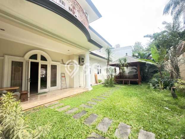 Ready to Use! Premium House LT 551m2 Desain Modern di BSD Ready to Use! Premium House LT 551m2 Desain Modern di BSD