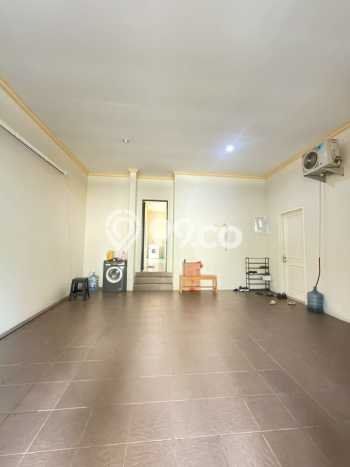 Ready to Use! Premium House LT 551m2 Desain Modern di BSD Ready to Use! Premium House LT 551m2 Desain Modern di BSD