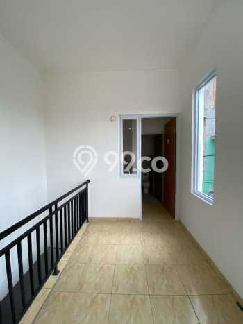 Tersedia Rumah Kost di Bintaro, Tangerang Selatan 12 Kamar Tersedia Rumah Kost di Bintaro, Tangerang Selatan 12 Kamar