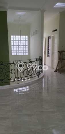 Ready to Use! Premium House LT 140m2 Desain Elegan di Bintaro Ready to Use! Premium House LT 140m2 Desain Elegan di Bintaro