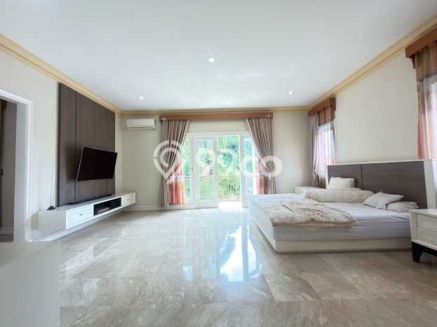 Ready to Use! Premium House LT 551m2 Desain Modern di BSD Ready to Use! Premium House LT 551m2 Desain Modern di BSD
