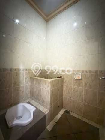 Ready to Use! Premium House LT 551m2 Desain Modern di BSD Ready to Use! Premium House LT 551m2 Desain Modern di BSD