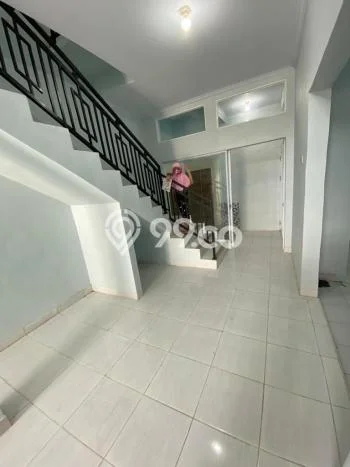 Hunian Nyaman Asri 3 KT Siap Huni di Taman Royal Tangerang Hunian Nyaman Asri 3 KT Siap Huni di Taman Royal Tangerang