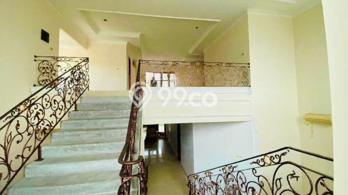 For Sale! Luxury House LT 872m2 Desain Modern di Bintaro For Sale! Luxury House LT 872m2 Desain Modern di Bintaro