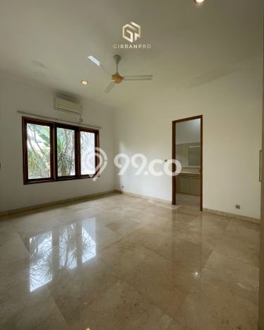 Rumah Luxury Modern Tanpa Renovasi di Kemang Jakarta Selatan Rumah Luxury Modern Tanpa Renovasi di Kemang Jakarta Selatan