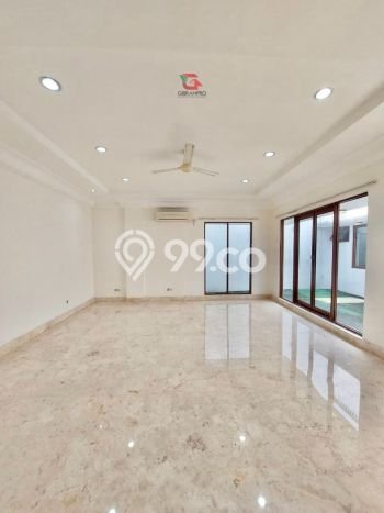 Sewa Rumah Strategis di Cipete LT 1084m2 / LB 650m2 Kondisi Bagus Sewa Rumah Strategis di Cipete LT 1084m2 / LB 650m2 Kondisi Bagus