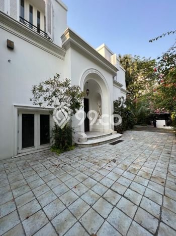 Rumah Bagus Disewakan di Kuningan, Jakarta Selatan LT 800m2, LB 700m2 Rumah Bagus Disewakan di Kuningan, Jakarta Selatan LT 800m2, LB 700m2