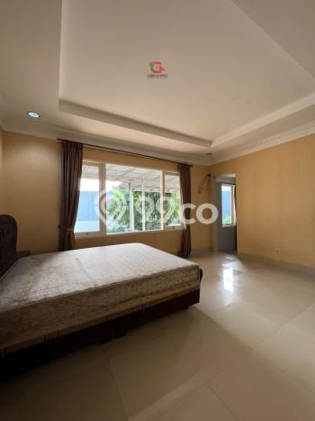 Rumah 5 Kamar Lengkap Disewakan di Menteng Harga Kompetitif Rumah 5 Kamar Lengkap Disewakan di Menteng Harga Kompetitif