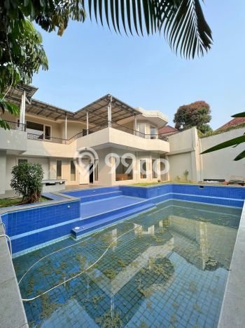 Rumah 5 Kamar Lengkap Disewakan di Menteng Harga Kompetitif Rumah 5 Kamar Lengkap Disewakan di Menteng Harga Kompetitif