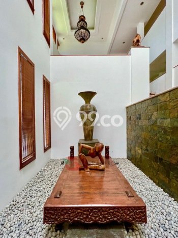Disewakan! Rumah 6 Kamar Tidur &
5 Kamar Mandi di Pondok Indah, Jakarta Selatan Disewakan! Rumah 6 Kamar Tidur &
5 Kamar Mandi di Pondok Indah, Jakarta Selatan