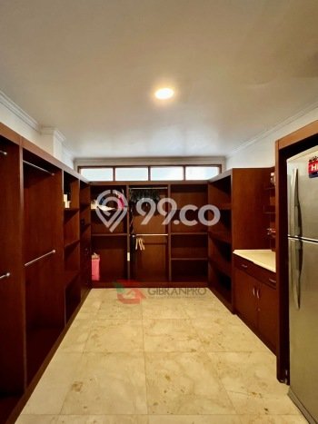Disewakan! Rumah 6 Kamar Tidur &
5 Kamar Mandi di Pondok Indah, Jakarta Selatan Disewakan! Rumah 6 Kamar Tidur &
5 Kamar Mandi di Pondok Indah, Jakarta Selatan