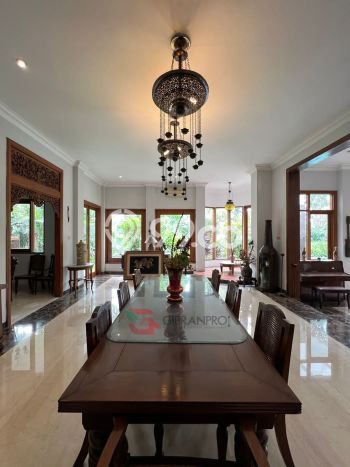 Disewakan! Rumah 6 Kamar Tidur &
5 Kamar Mandi di Pondok Indah, Jakarta Selatan Disewakan! Rumah 6 Kamar Tidur &
5 Kamar Mandi di Pondok Indah, Jakarta Selatan