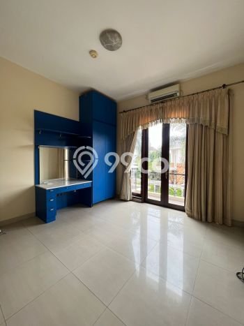 Hunian Minimalis dengan LT 435m2 & LB 500m2 Disewakan di Pondok Indah Hunian Minimalis dengan LT 435m2 & LB 500m2 Disewakan di Pondok Indah