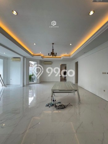 Hunian Minimalis Disewakan di Kemang Jakarta Selatan 5 KT & 4 KM Hunian Minimalis Disewakan di Kemang Jakarta Selatan 5 KT & 4 KM