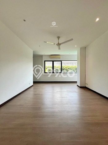 Disewakan Rumah Nyaman LT 806m2 / LB 500m2 di Cipete, Jakarta Selatan Disewakan Rumah Nyaman LT 806m2 / LB 500m2 di Cipete, Jakarta Selatan
