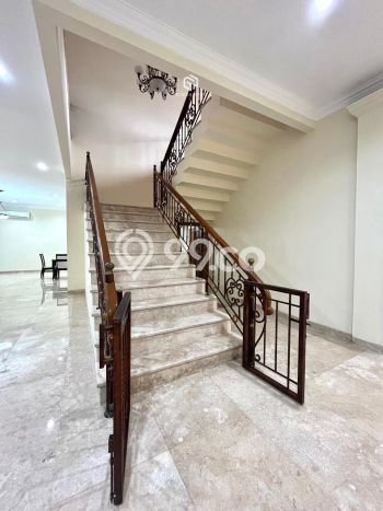Rumah Kontrakan Jakarta Selatan LT 585m2 LB 562m2 Kawasan Pondok Indah Rumah Kontrakan Jakarta Selatan LT 585m2 LB 562m2 Kawasan Pondok Indah