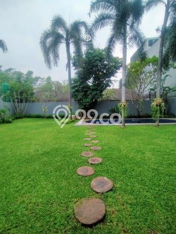 Disewakan Rumah Strategis di Pejaten LT 1200m2 / LB 600m2 Siap Huni Disewakan Rumah Strategis di Pejaten LT 1200m2 / LB 600m2 Siap Huni