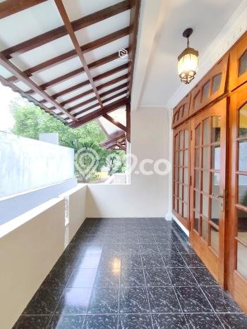 Disewakan Rumah Strategis di Pejaten LT 1200m2 / LB 600m2 Siap Huni Disewakan Rumah Strategis di Pejaten LT 1200m2 / LB 600m2 Siap Huni