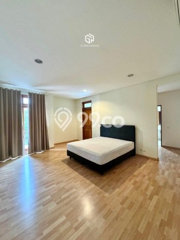 Sewa Rumah Harga Terjangkau di Pondok Indah Jakarta Selatan Punya 5 Kamar Tidur Sewa Rumah Harga Terjangkau di Pondok Indah Jakarta Selatan Punya 5 Kamar Tidur
