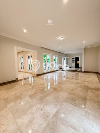 Sewa Rumah Nyaman LT 650m2 / LB 700m2 di Pondok Indah, Jakarta Selatan Sewa Rumah Nyaman LT 650m2 / LB 700m2 di Pondok Indah, Jakarta Selatan