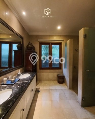 Hunian Minimalis dengan LT 600m2 & LB 734m2 Disewakan di Kemang Hunian Minimalis dengan LT 600m2 & LB 734m2 Disewakan di Kemang