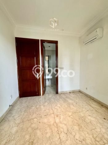 Disewakan! Rumah 4 Kamar Tidur &
4 Kamar Mandi di Kemang, Jakarta Selatan Disewakan! Rumah 4 Kamar Tidur &
4 Kamar Mandi di Kemang, Jakarta Selatan