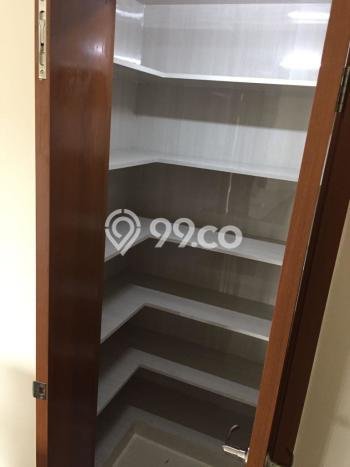 Rumah sewa siap pakai 4 Kamar Tidur di Pejaten, Jakarta Selatan Rumah sewa siap pakai 4 Kamar Tidur di Pejaten, Jakarta Selatan