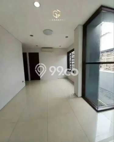 Rumah Sewa Jakarta Selatan LT 220m2 LB 500m2 Area Radio Dalam Rumah Sewa Jakarta Selatan LT 220m2 LB 500m2 Area Radio Dalam