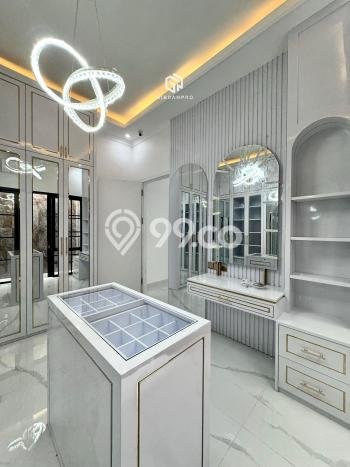 Ready to Use! Luxury House LT 406m2 Desain Modern di Pondok Indah Ready to Use! Luxury House LT 406m2 Desain Modern di Pondok Indah
