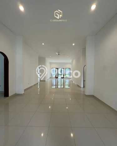 Hunian Modern Disewakan di Kemang Jakarta Selatan 5 KT & 3 KM Hunian Modern Disewakan di Kemang Jakarta Selatan 5 KT & 3 KM