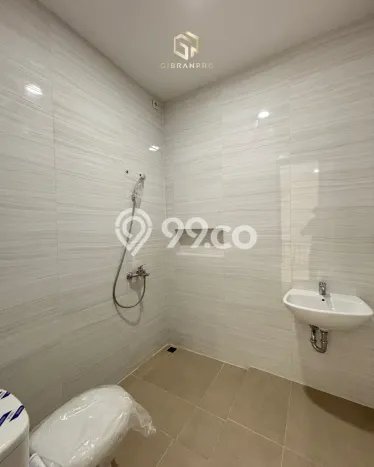 Dijual Rumah Luas Megah Dengan View Eksklusif di Joglo, Jakarta Barat Dijual Rumah Luas Megah Dengan View Eksklusif di Joglo, Jakarta Barat