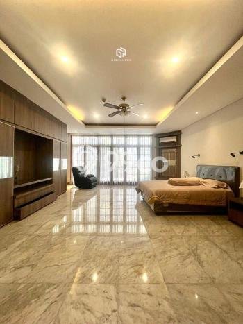 Disewakan Rumah Nyaman di Pondok Indah LT 500m2 / LB 650m2 Siap Huni Disewakan Rumah Nyaman di Pondok Indah LT 500m2 / LB 650m2 Siap Huni