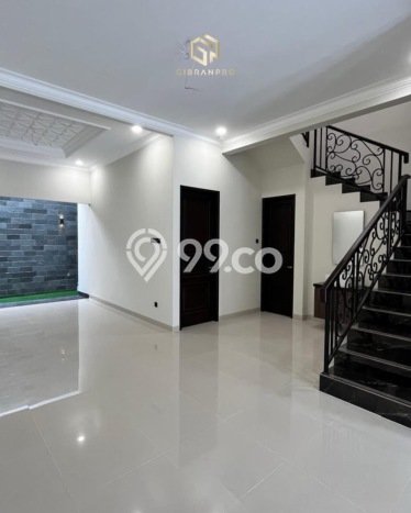 Rumah Elit LB 250m2 Siap Pakai Desain Elegan di Joglo, Jakarta Barat Rumah Elit LB 250m2 Siap Pakai Desain Elegan di Joglo, Jakarta Barat