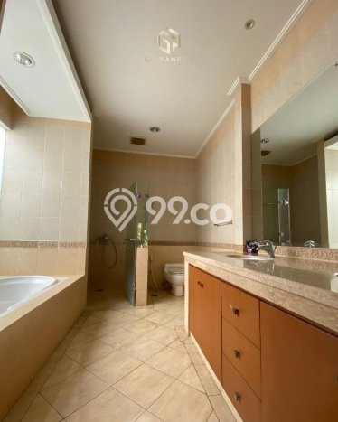 Disewakan Rumah Strategis di Kemang LT 674m2 / LB 600m2 Siap Huni Disewakan Rumah Strategis di Kemang LT 674m2 / LB 600m2 Siap Huni