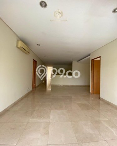 Disewakan Rumah Strategis di Kemang LT 674m2 / LB 600m2 Siap Huni Disewakan Rumah Strategis di Kemang LT 674m2 / LB 600m2 Siap Huni