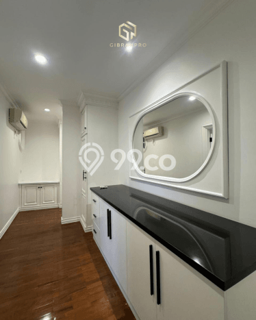 Disewakan! Rumah 4 Kamar Tidur &
3 Kamar Mandi di Pondok Indah, Jakarta Selatan Disewakan! Rumah 4 Kamar Tidur &
3 Kamar Mandi di Pondok Indah, Jakarta Selatan