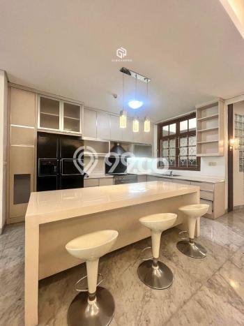 Disewakan Rumah Nyaman di Pondok Indah LT 500m2 / LB 650m2 Siap Huni Disewakan Rumah Nyaman di Pondok Indah LT 500m2 / LB 650m2 Siap Huni