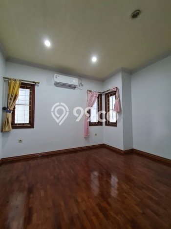 Jarang Ada! Rumah Kontrakan 4 Kamar Nyaman Siap Huni Kemang Jarang Ada! Rumah Kontrakan 4 Kamar Nyaman Siap Huni Kemang