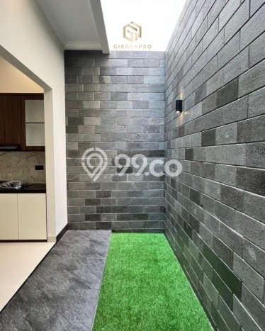 Rumah Elit LB 250m2 Siap Pakai Desain Elegan di Joglo, Jakarta Barat Rumah Elit LB 250m2 Siap Pakai Desain Elegan di Joglo, Jakarta Barat