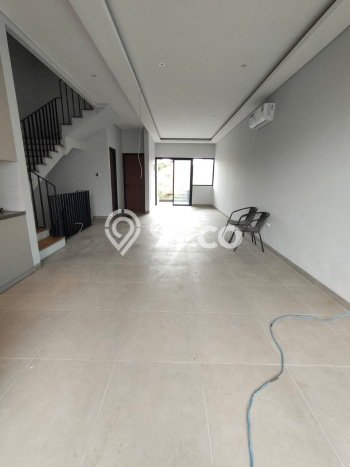 Jarang Ada! Rumah Sewa 4 Kamar Bagus Siap Huni Kemang Jarang Ada! Rumah Sewa 4 Kamar Bagus Siap Huni Kemang