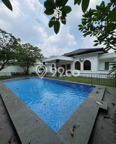 Hunian Modern Disewakan di Kemang Jakarta Selatan 5 KT & 3 KM Hunian Modern Disewakan di Kemang Jakarta Selatan 5 KT & 3 KM