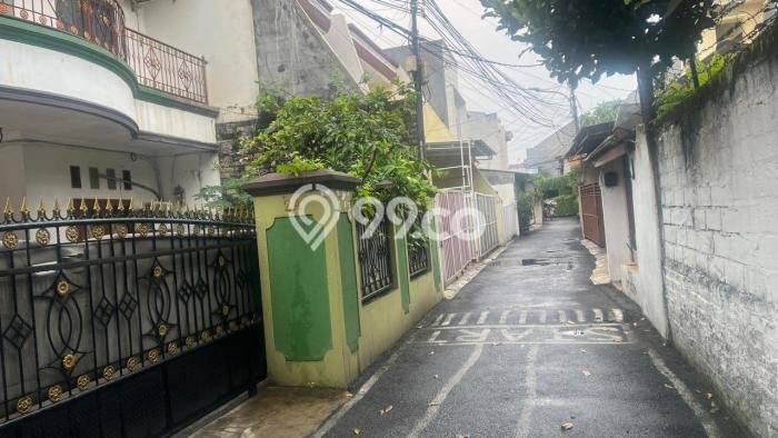 Jual Rumah Eksklusif 4 KT di Tanjung Barat, Jakarta Selatan Jual Rumah Eksklusif 4 KT di Tanjung Barat, Jakarta Selatan