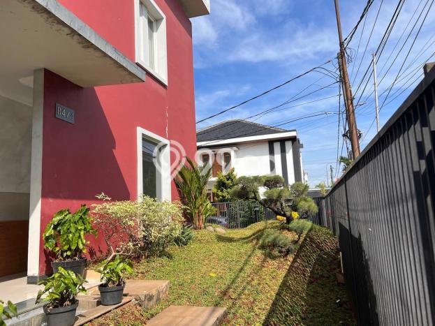 Dijual Rumah Luas Megah Dengan View Cantik di Pulogebang, Jakarta Timur Dijual Rumah Luas Megah Dengan View Cantik di Pulogebang, Jakarta Timur